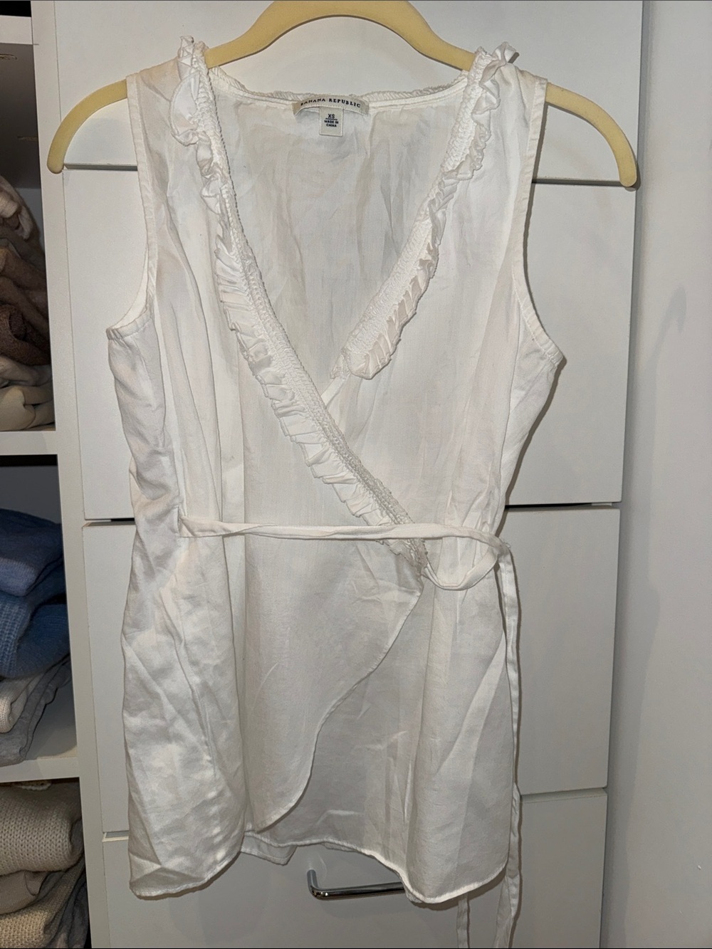 BANANA REPUBLIC Sleeveless Wrap Top